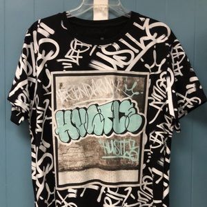 NWOT Launder Bailey Apparel Men’s Shirt‎ Legendary Hustle Short Sleeve Black L